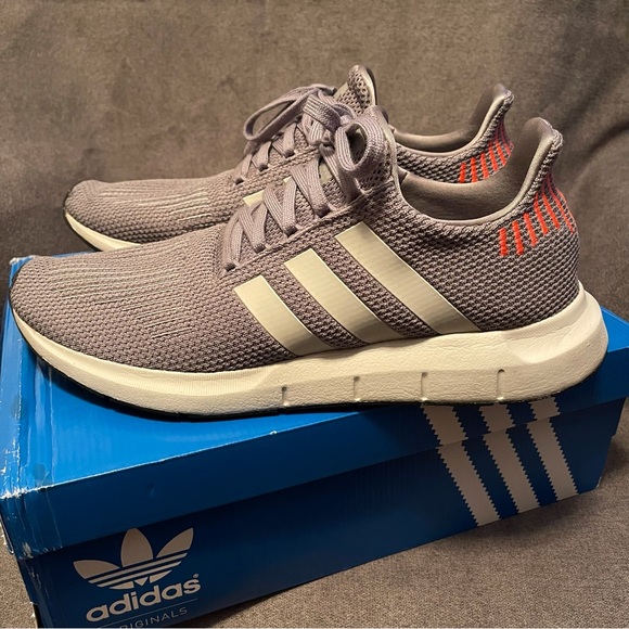 Adidas Swift Run - Picture 4 of 4